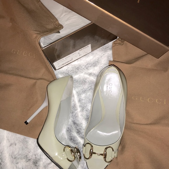 GUCCI Vitello Vernice Peep-Toe Pumps Grey 5.5 - Picture 6 of 7